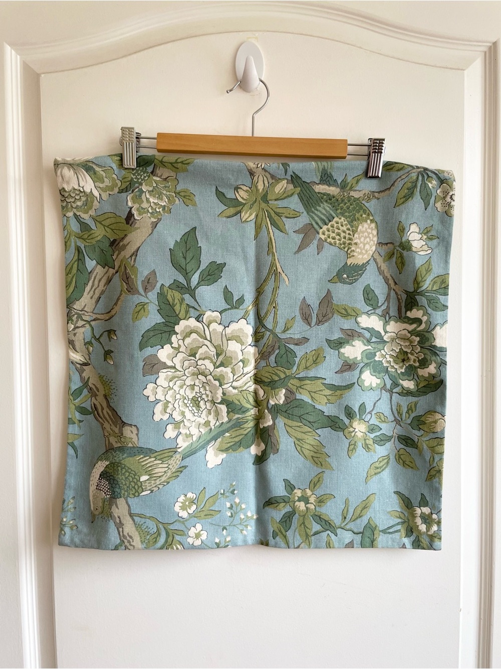 Pottery Barn Throw Pillow 20x20” Bird And Floral Print Blue Green Linen Cotton